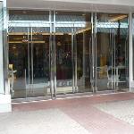 herculite door pivots, door closer & locks repair,all glass doors repair  broward,palm beach counties south florida